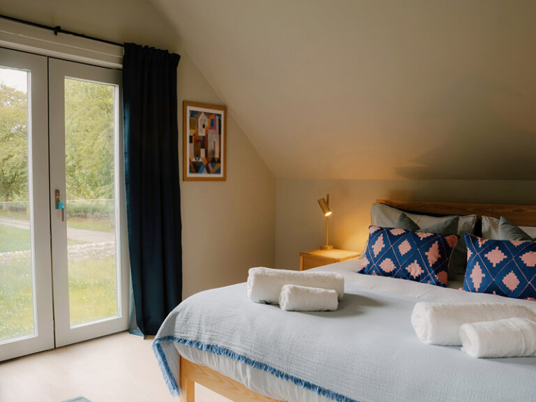 Bedrooms have anti-allergen bed toppers and duvets , and pillows can be either duck feather and down or have an anti-allergen filling.