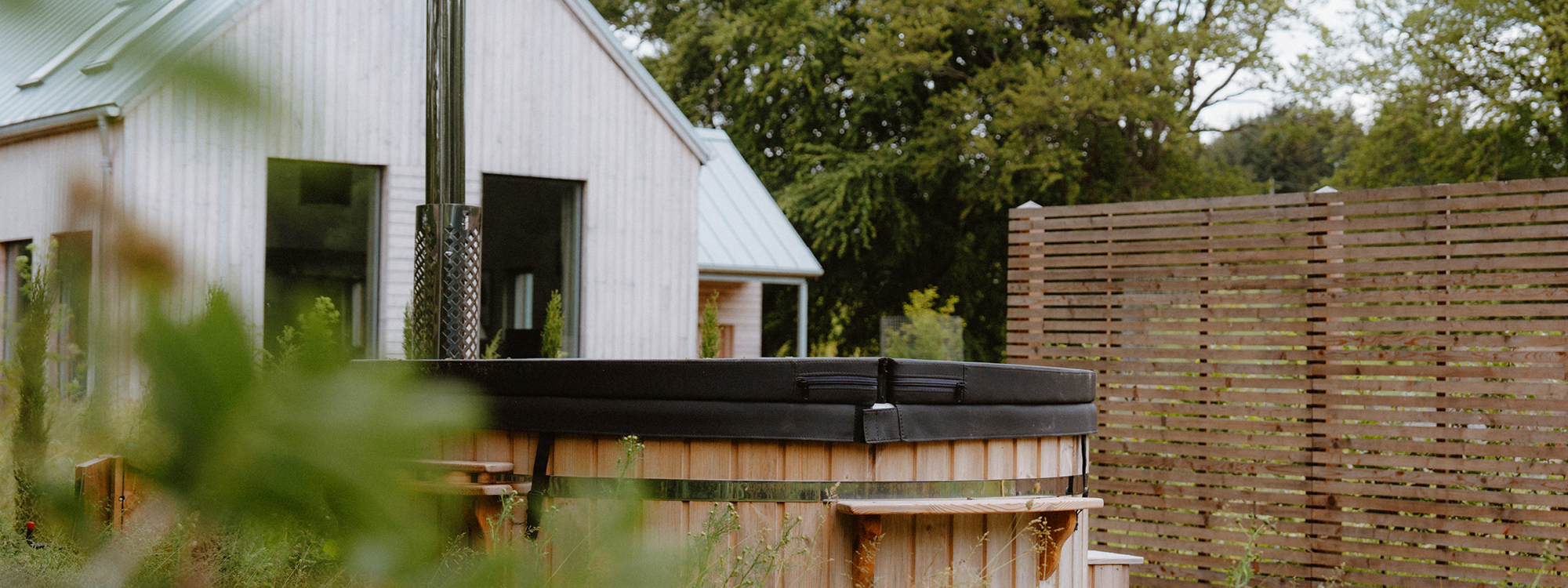 wood-fired hot tub at larch house